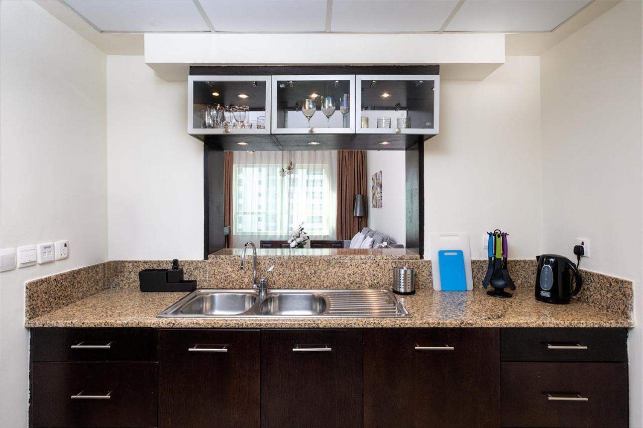 Premium At The Marina Quays West Apartment