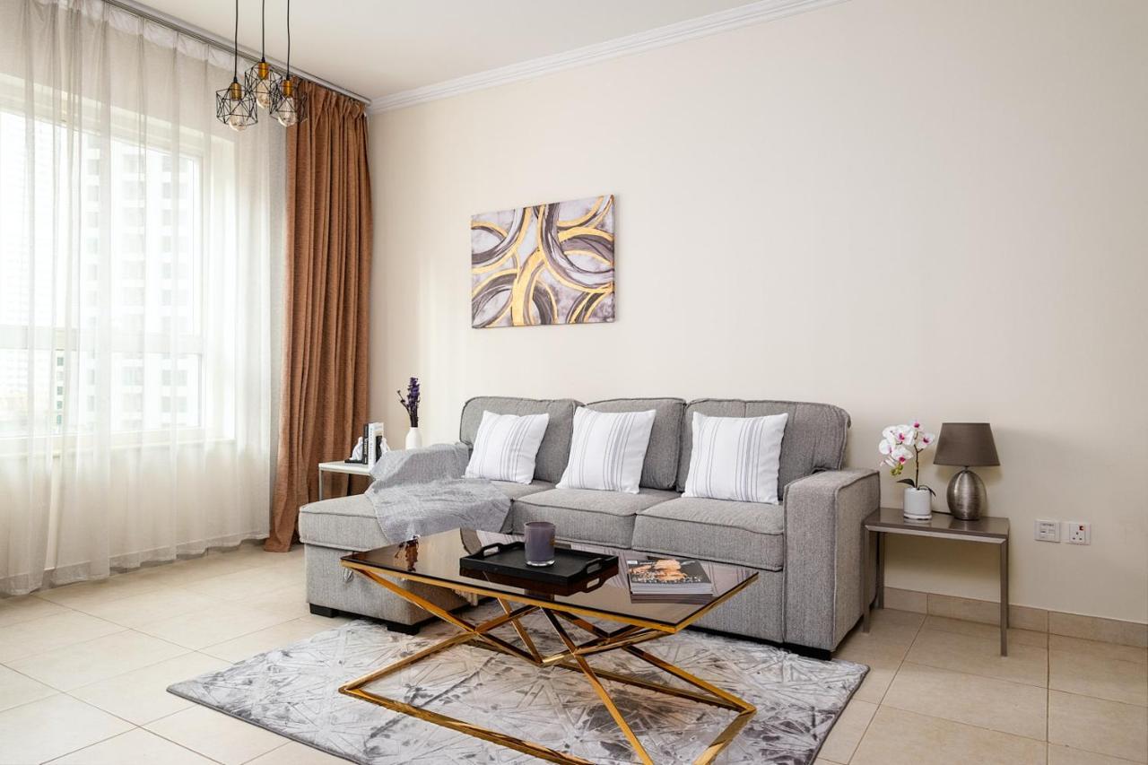 Apartment Premium At The Marina Quays West