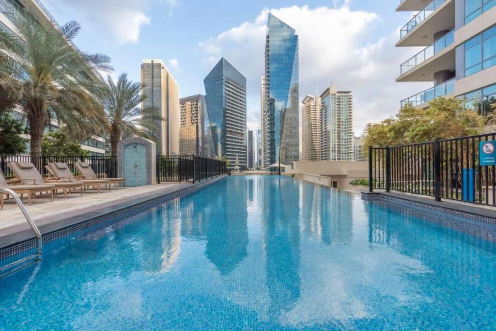 Premium At The Marina Quays West * Dubai
